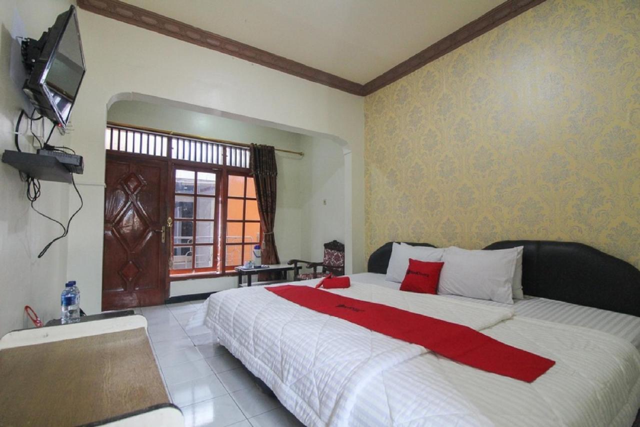 RedDoorz near Sarangan Lake Magetan Luaran gambar