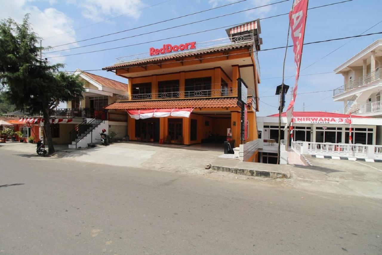 RedDoorz near Sarangan Lake Magetan Luaran gambar